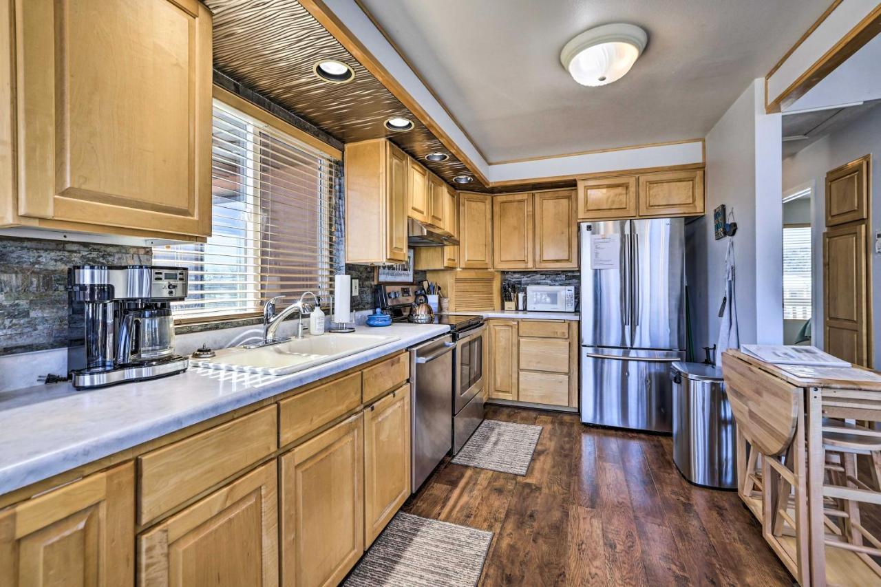 Stunning Utah Home About 30 Mi To Zion Natl Park Apple Valley Exterior photo